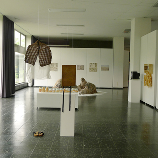 ,Vested Memories'       
Gruppenausstellung
Universität der Künste Berlin 2012
Fotos: Barbara Loreck