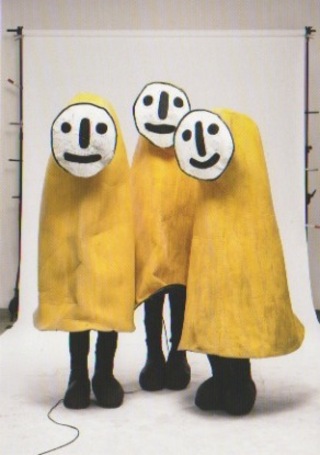 ,picto-orphanage'    
Pictoplasma Conference     
Haus der Berliner Festspiele 2006     
Figurenbau: Kostümklasse der UdK    
Fotos: Pictoplasma