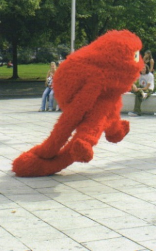 ,picto-orphanage'     
Pictoplasma Conference     
Haus der Berliner Festspiele 2006    
Figurenbau: Kostümklasse der UdK     
Fotos: Pictoplasma