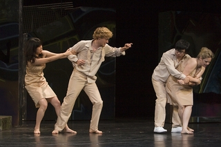 ,Ein Sommernachtstraum'
(Benjamin Britten)   
Regie: Helen Malkowsky   
UniT Berlin 2009  
Fotos: Thomas Jäger